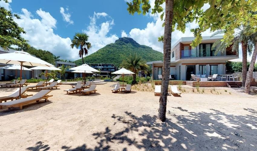Black River - Manta Cove by Horizon Holidays