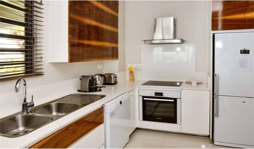 Black River - Leora Beach by Horizon Holidays 