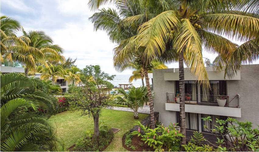 Black River - Leora Beach by Horizon Holidays 