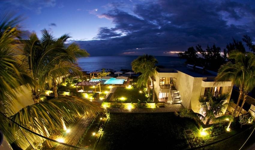 Black River - Leora Beach by Horizon Holidays 