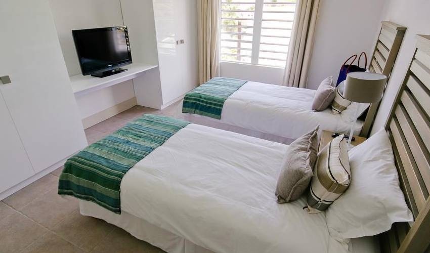 Cape Point by LOV I Cap Malheureux