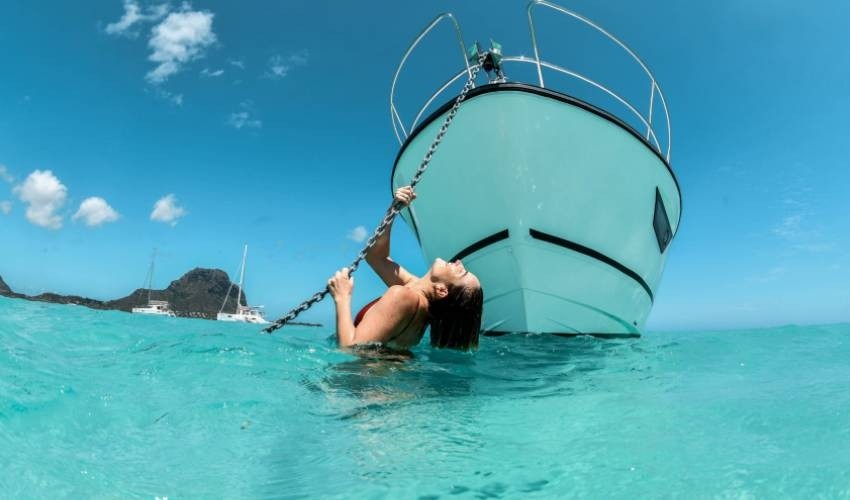 GT-40 (HALF DAY-PRIVATE) | YACHT MANAGEMENT