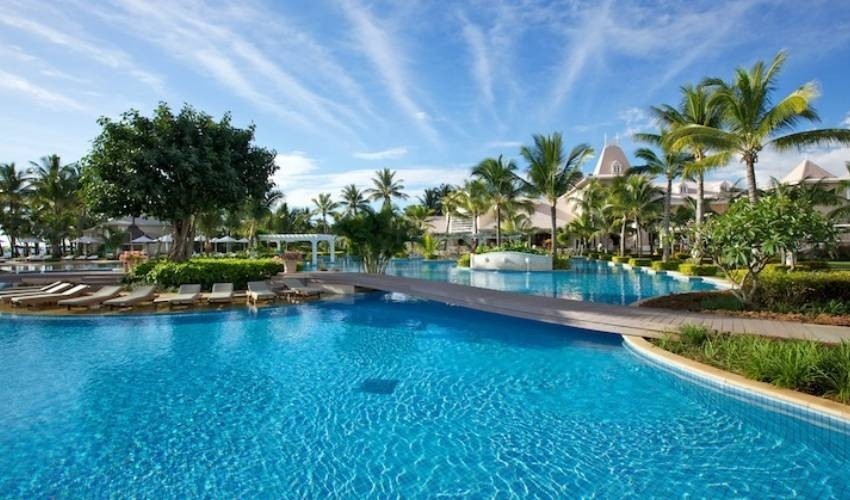 Sugar Beach Resort (Day Pass)