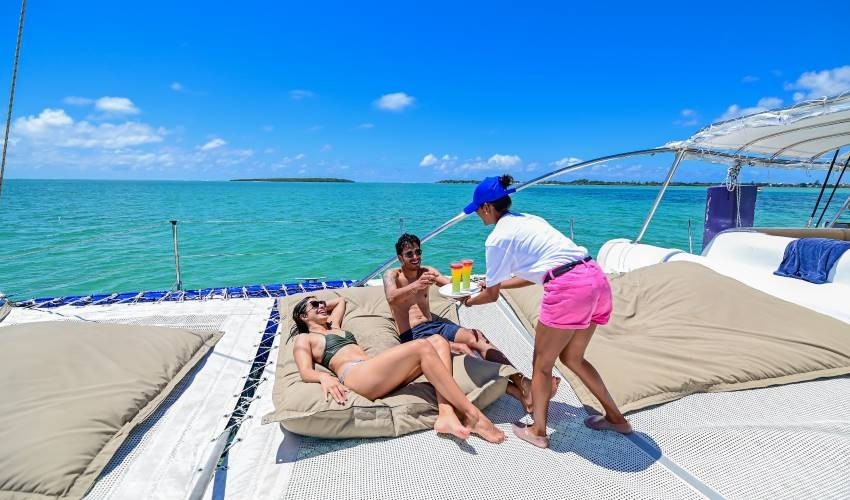 Full-Day (Shared) Catamaran Cruise to discover the South East | Silver Swordfish - Croisières Australes
